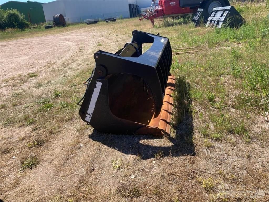  GREIFSCHAUFEL 2400 Ďalšie príslušenstvo traktorov