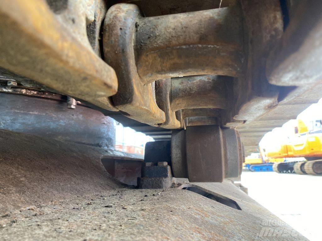 Hitachi EX 150 LC 5 Pásové rýpadlá