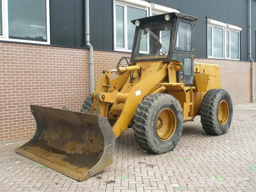 Komatsu W40-2 Kolesové nakladače