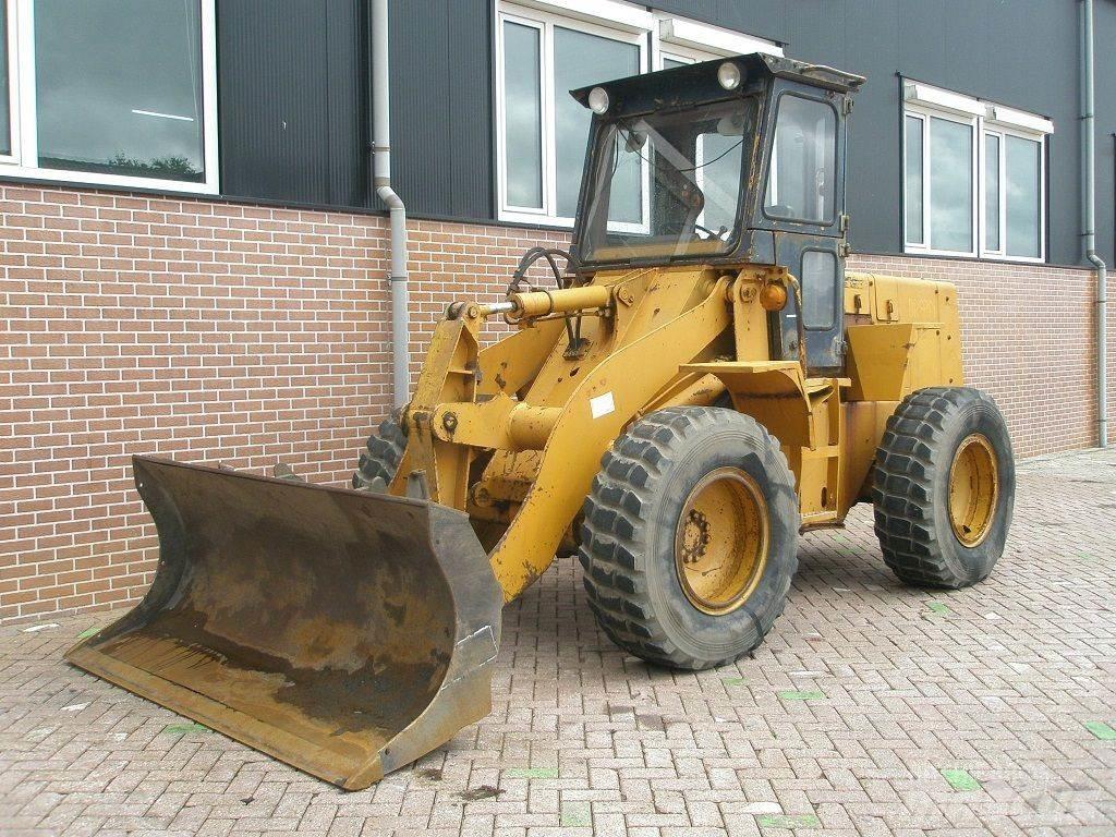 Komatsu W40-2 Kolesové nakladače