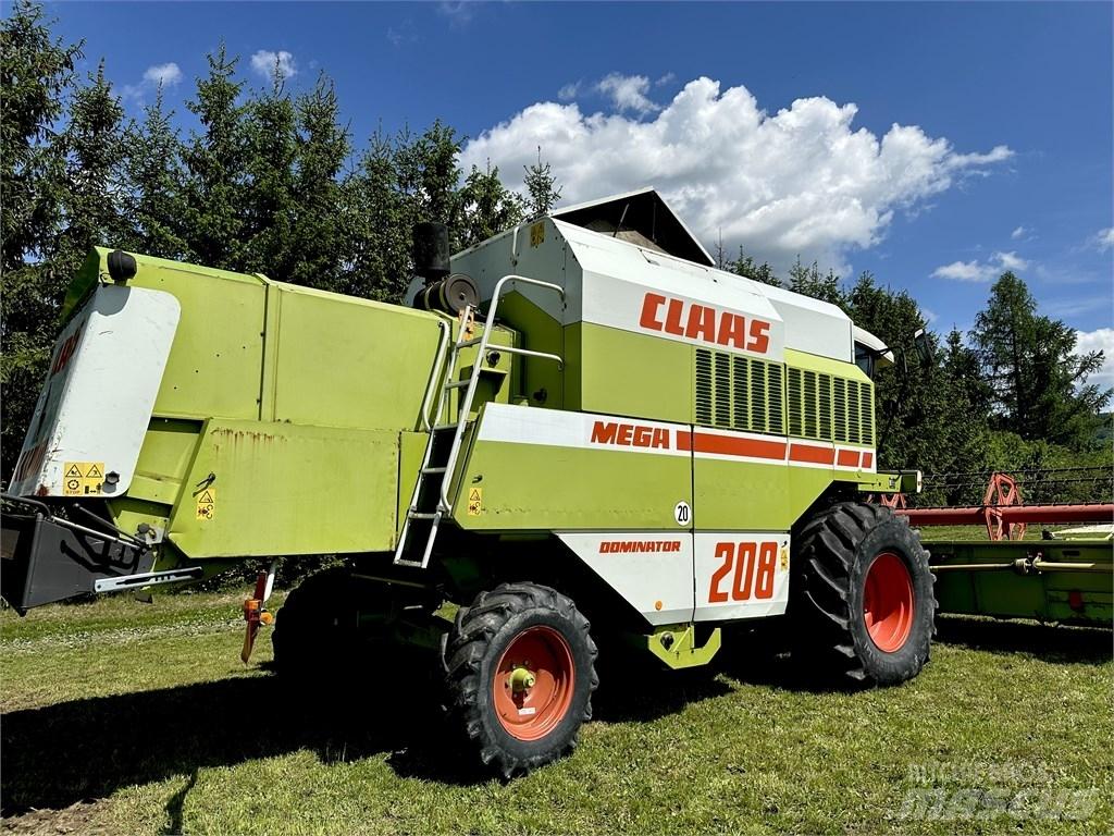 CLAAS Mega 208 Kombinované zberacie stroje