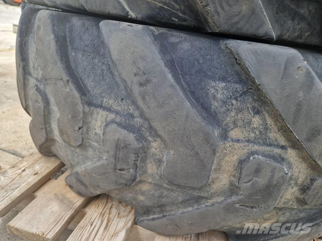 Manitou MT 1335 1440 Pneumatiky, kolesá a ráfiky