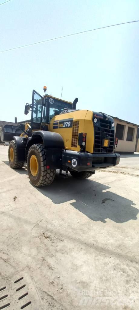 Komatsu WA270-8 Kolesové nakladače
