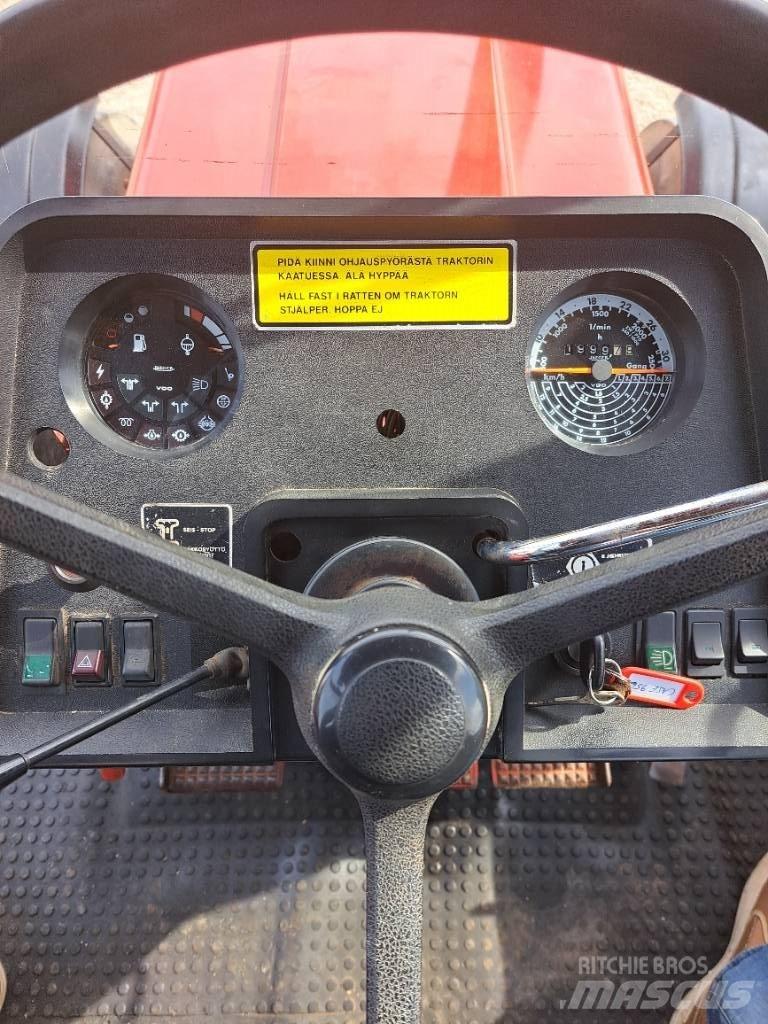 International 956XL Traktory