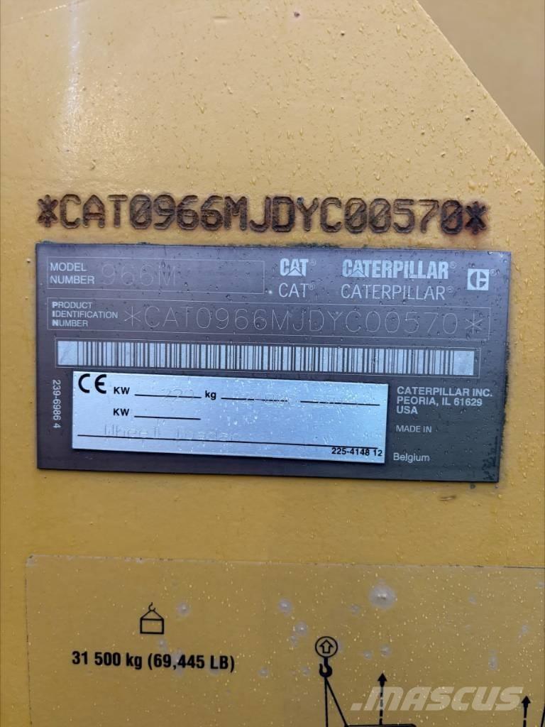 CAT 966 M Kolesové nakladače