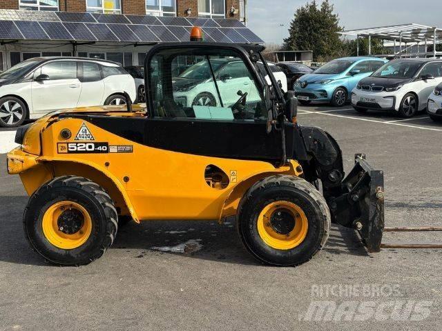JCB 520-40 Teleskopické manipulátory