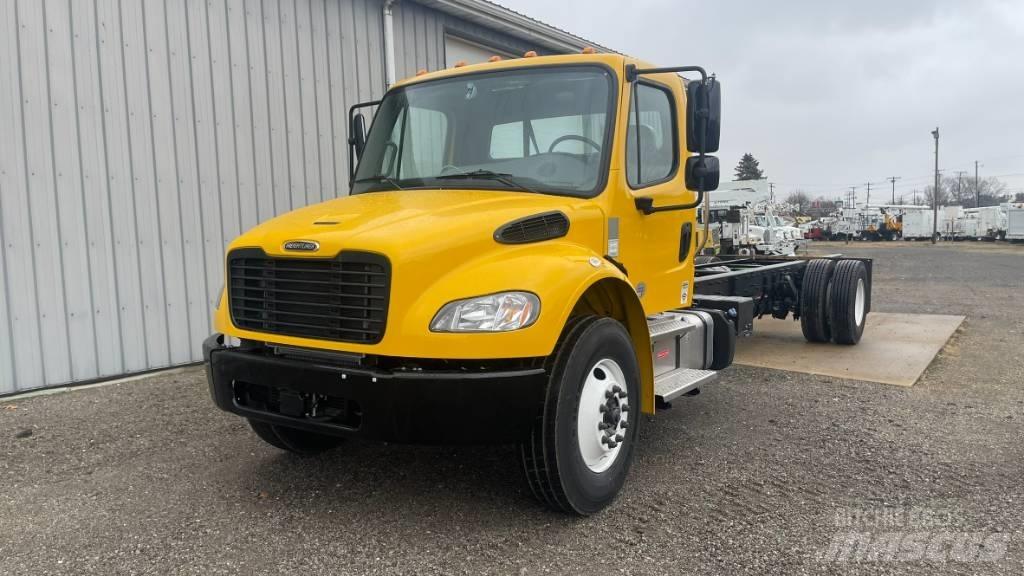 Freightliner M2 Nákladné vozidlá bez nadstavby