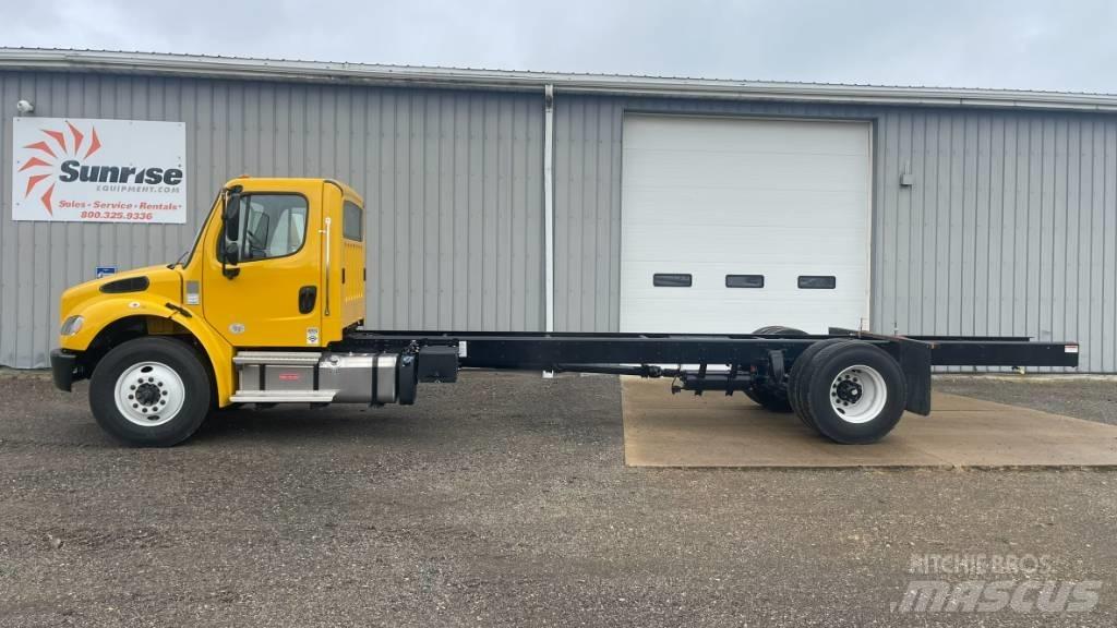 Freightliner M2 Nákladné vozidlá bez nadstavby