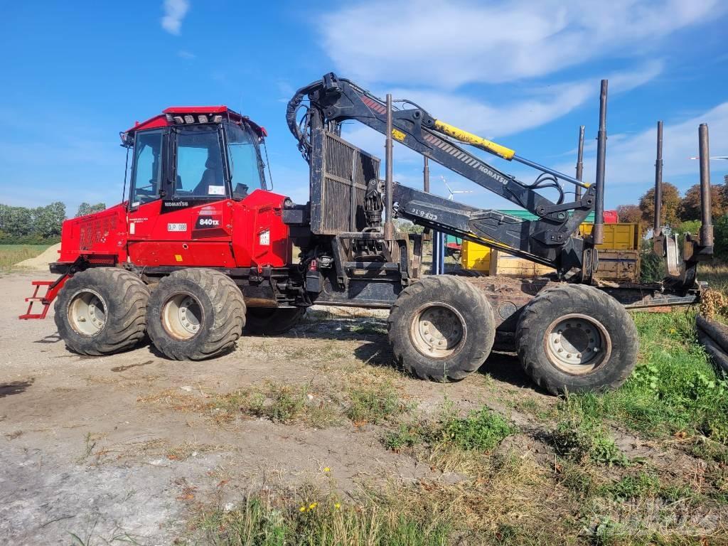 Komatsu 840 TX Lesné traktory