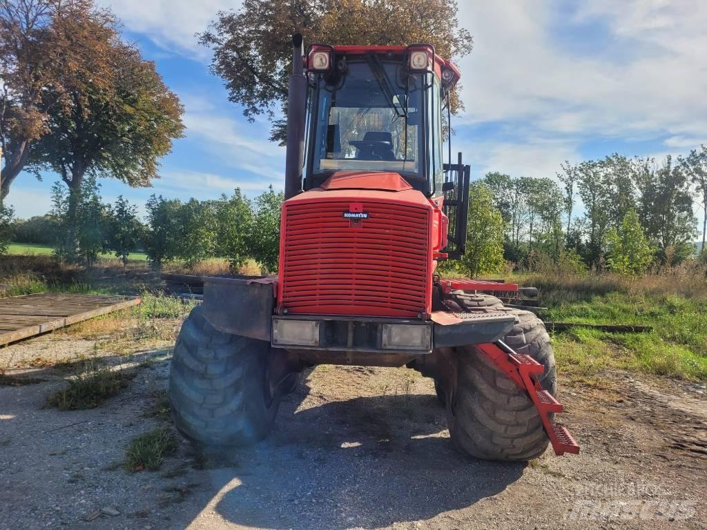 Komatsu 840 TX Lesné traktory