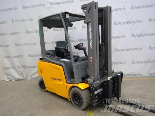 Jungheinrich EFG 320 Akumulátorové vozíky