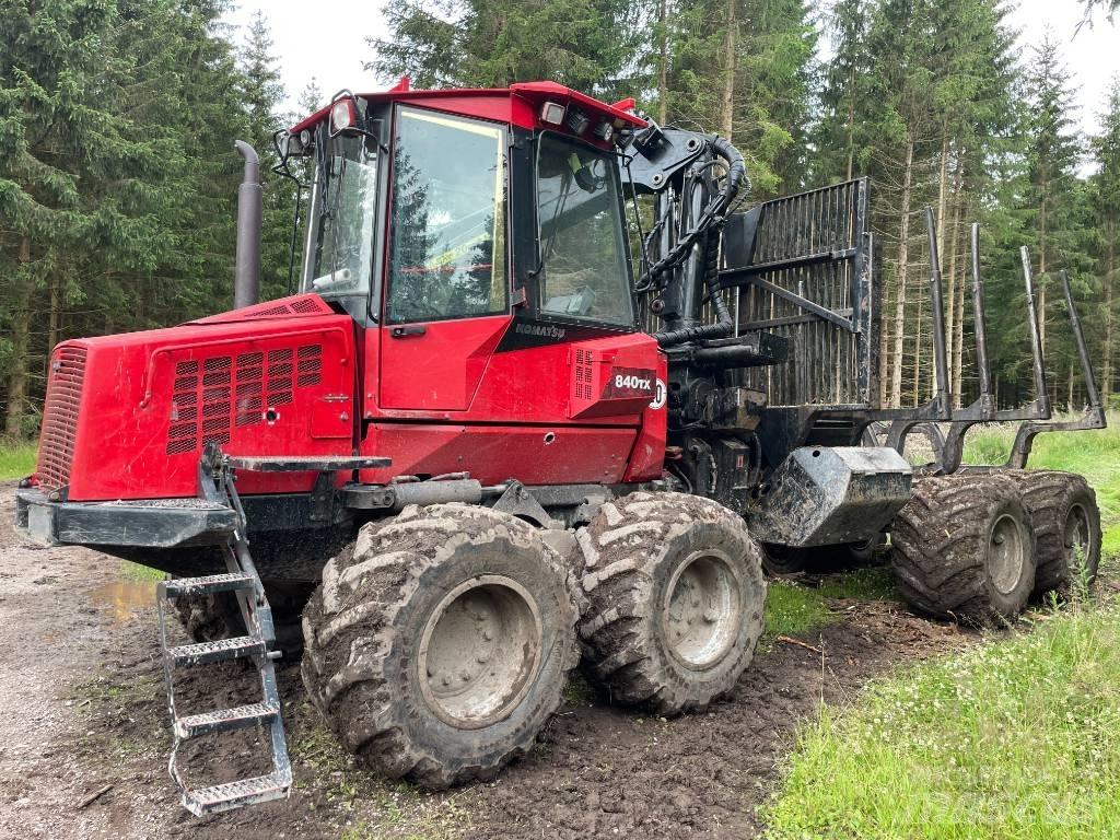 Komatsu 840TX Lesné traktory