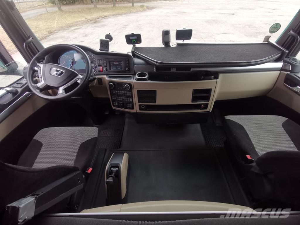 MAN TGX 18.420 Nákladné vozidlá s bočnou zhrnovacou plachtou