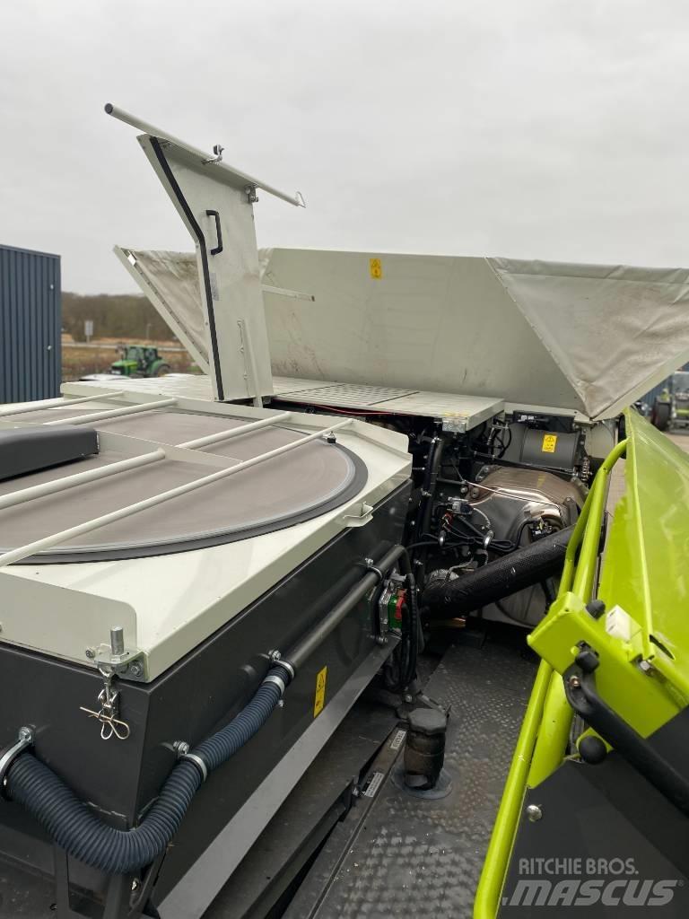 CLAAS LEXION 8800 Kombinované zberacie stroje