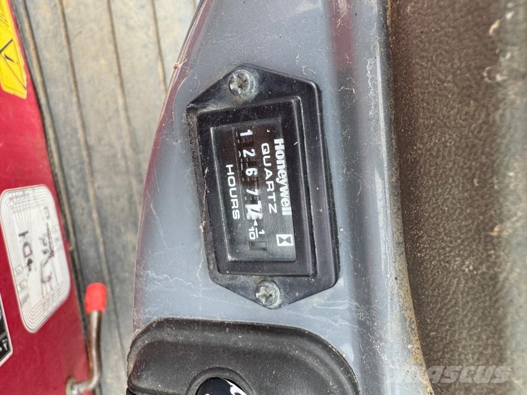 Yanmar SV08 (1D879) Mini rýpadlá < 7t