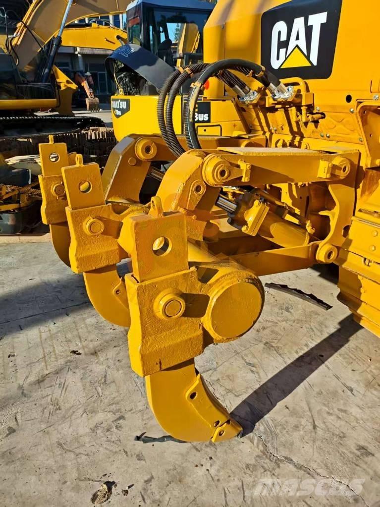 CAT D6G Pásové dozéry