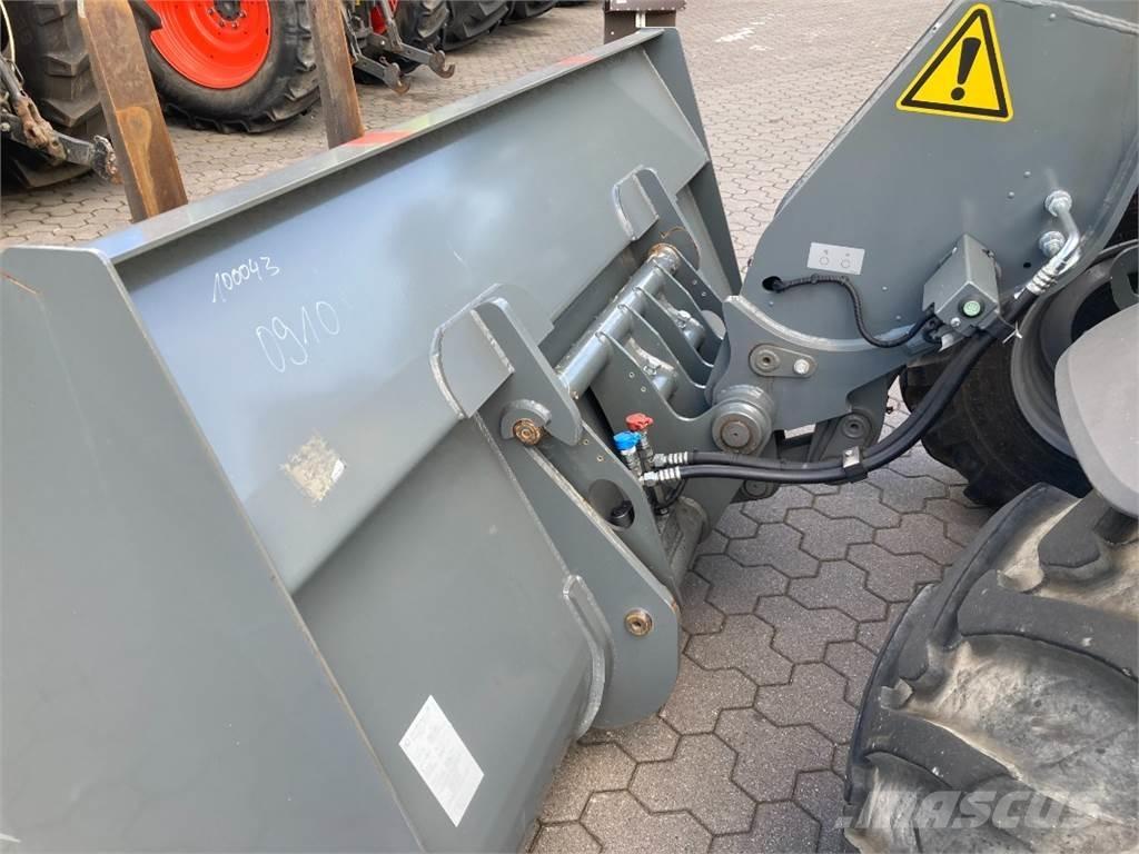 Kramer KT 307 Teleskopické manipulátory