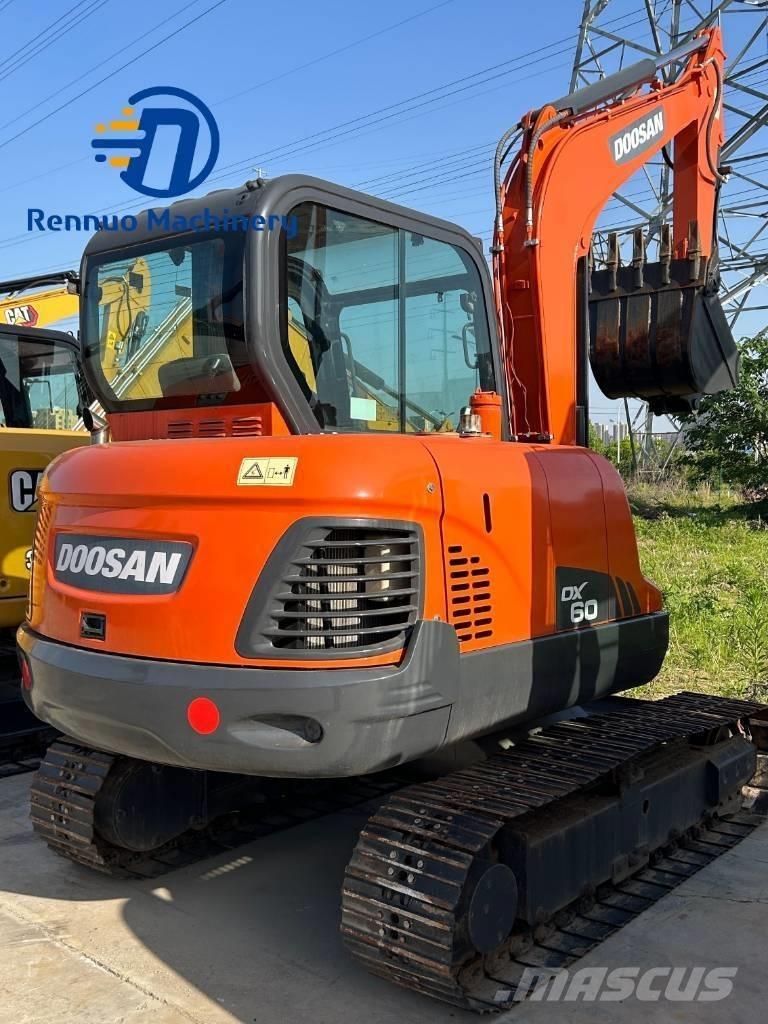 Doosan DX 60 Pásové rýpadlá