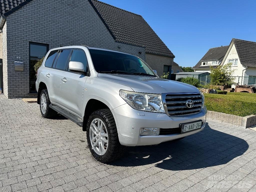 Toyota Landcruiser Terénne vozidlá