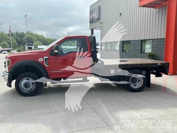 Ford F550 SD Plošinové nákladné automobily/nákladné automobily so sklápacími bočnicami