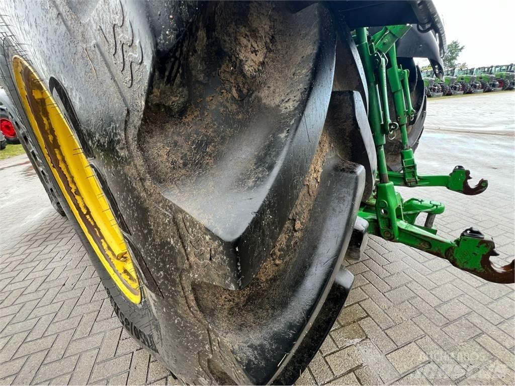 John Deere 7290R Traktory