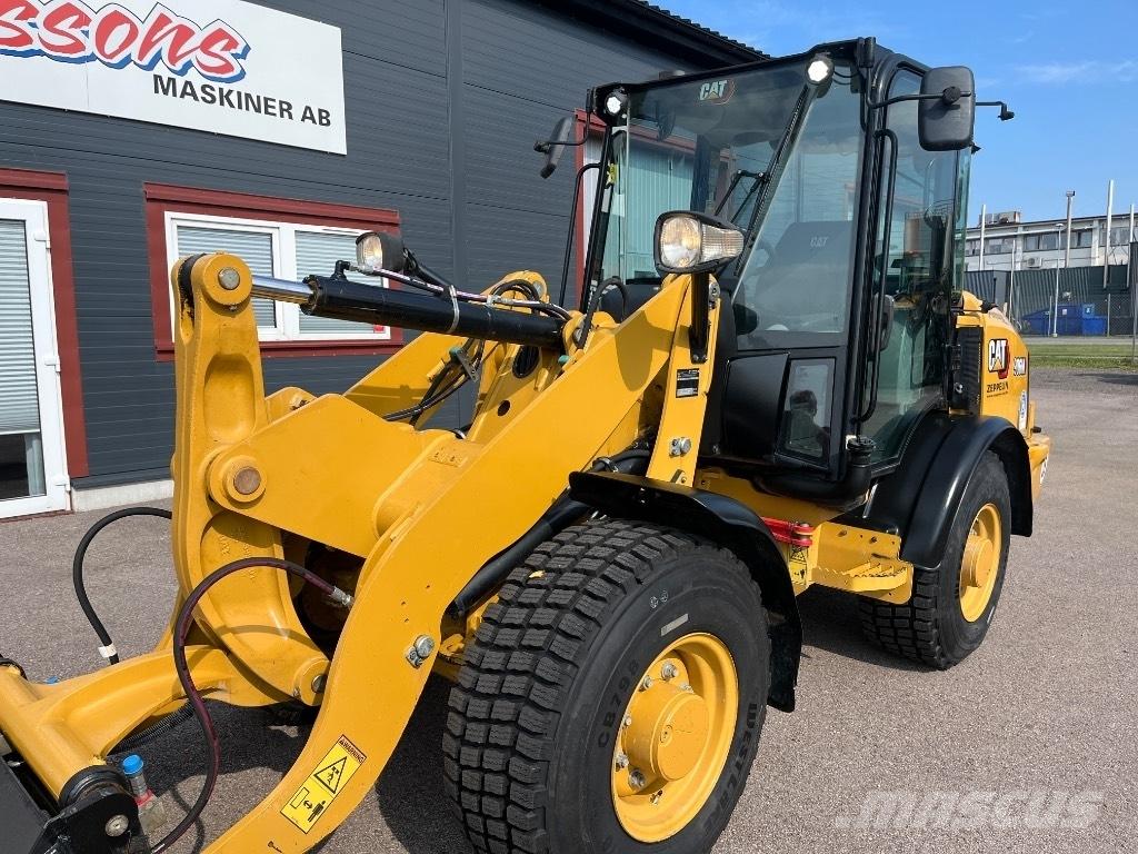 CAT 906M-20  35km/h Kolesové nakladače