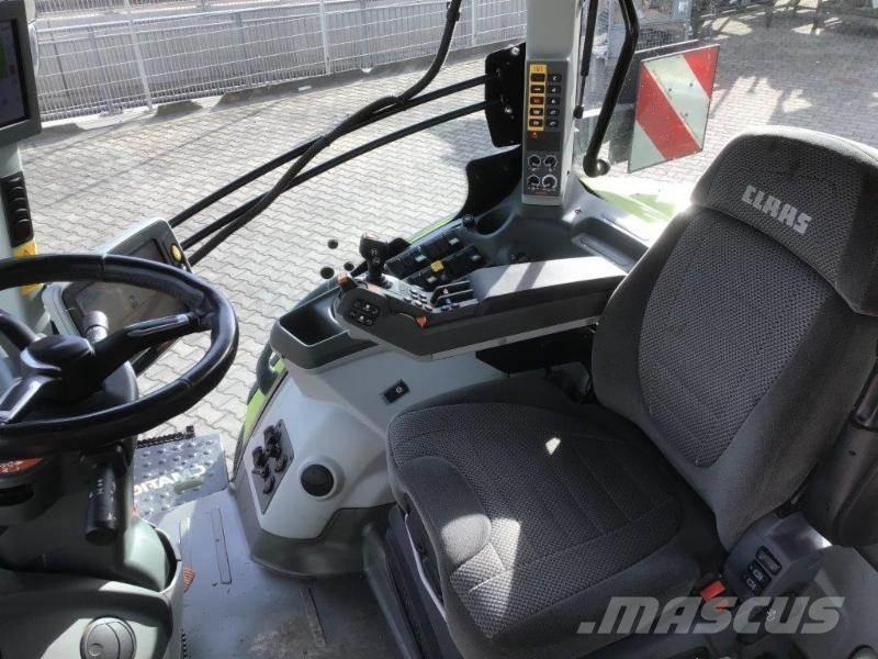 CLAAS AXION 810 Traktory