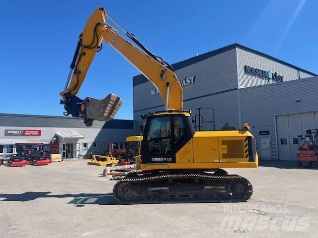 JCB Bandgrävare 220X Pásové rýpadlá