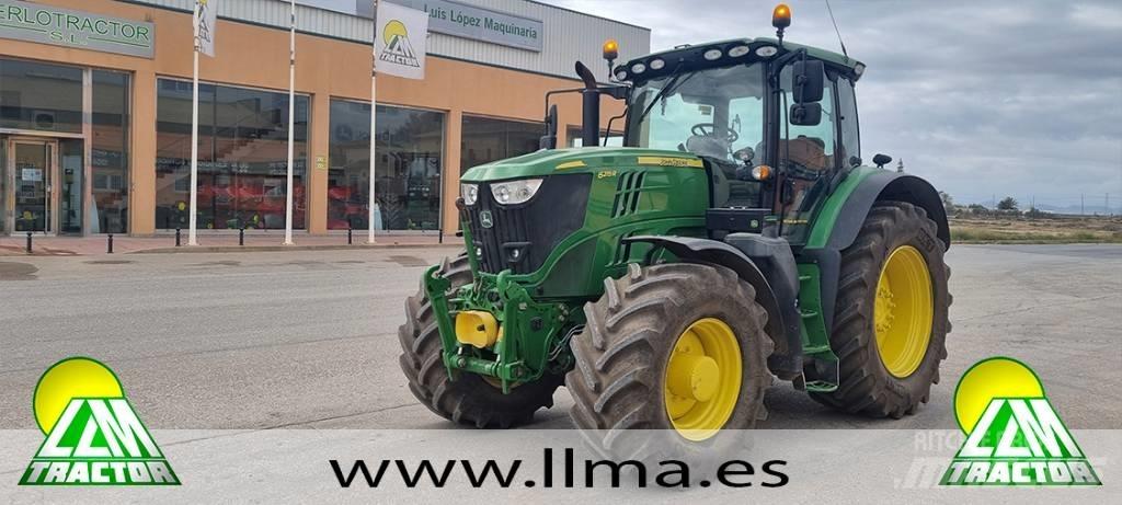 John Deere 6215 R Traktory