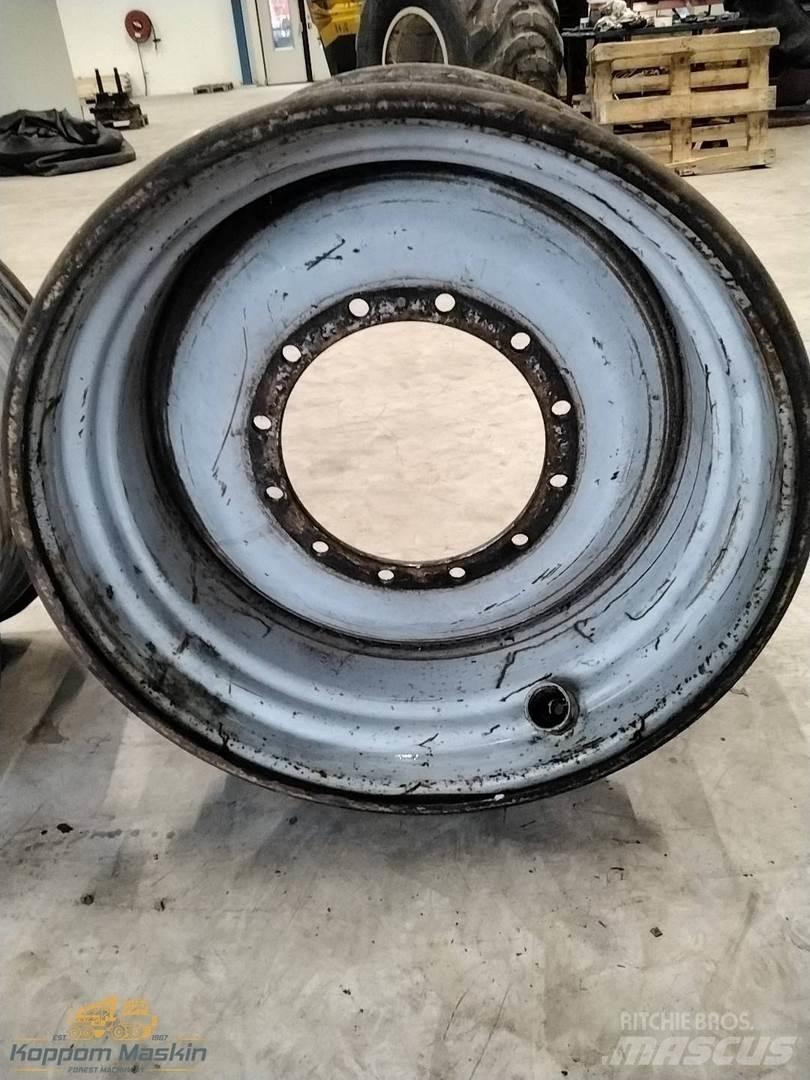 Valmet 901 20x34 Pneumatiky, kolesá a ráfiky