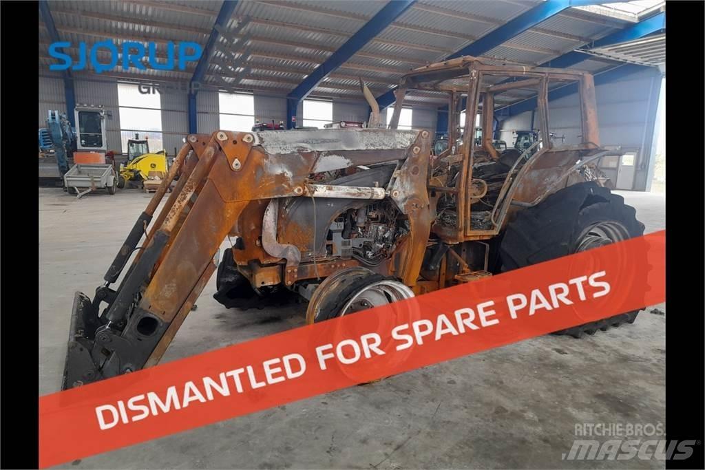 Valtra N121 Traktory