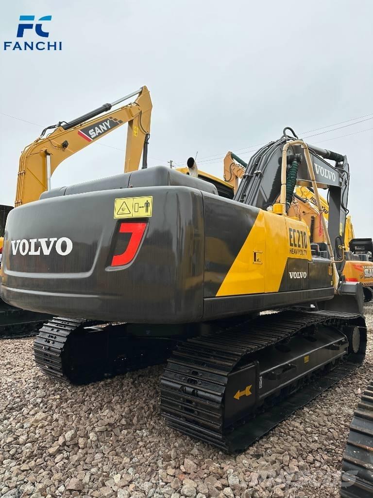 Volvo 210 Pásové rýpadlá