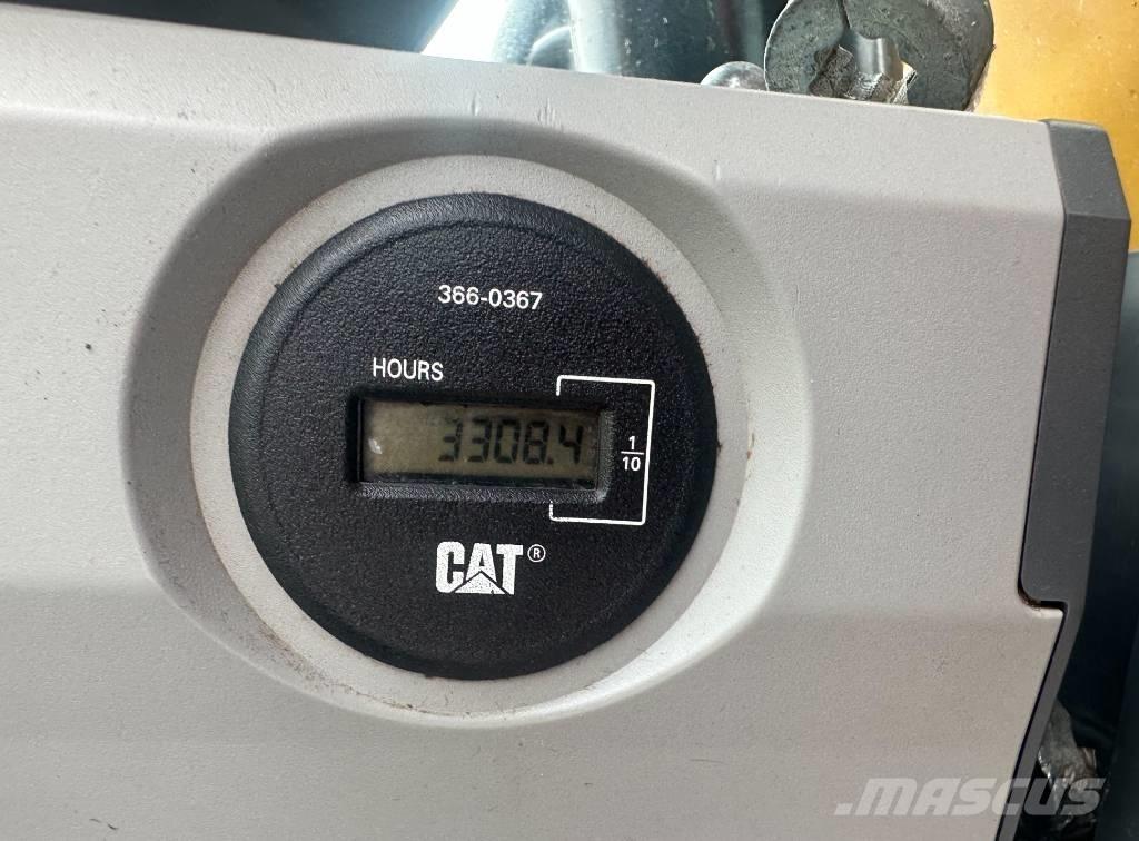CAT 313 F L Pásové rýpadlá