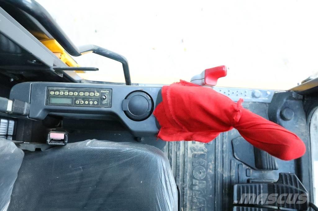 Komatsu PC 210 LC-8 Pásové rýpadlá
