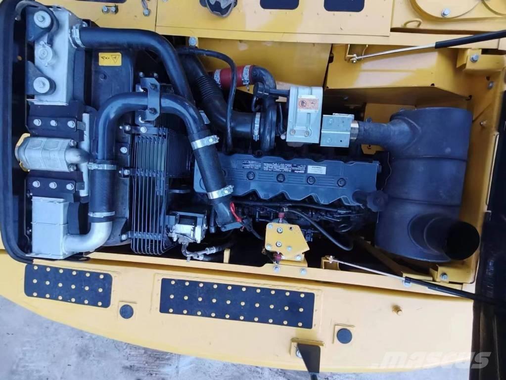 Komatsu PC 210 LC-8 Pásové rýpadlá