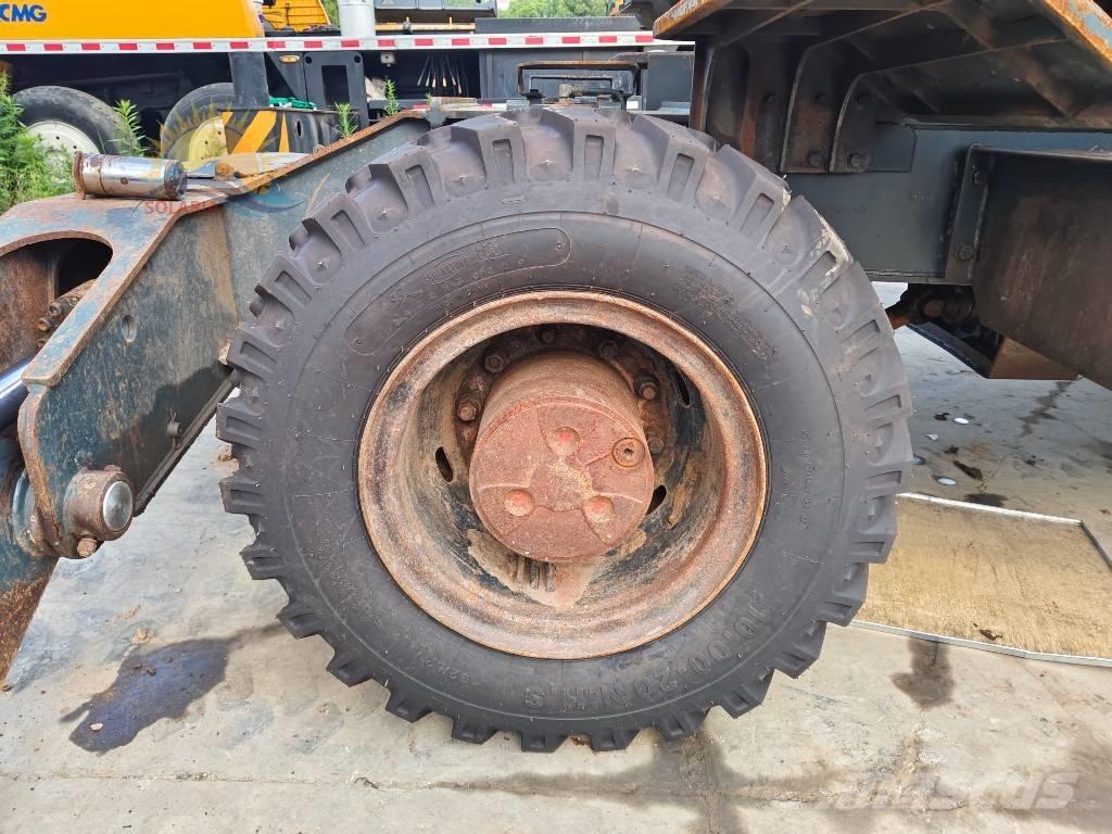 Hyundai Robex 210W-9 Kolesové rýpadlá