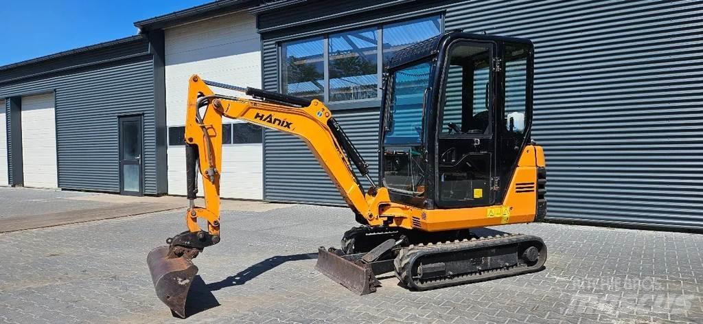 Hanix H 17D Mini rýpadlá < 7t