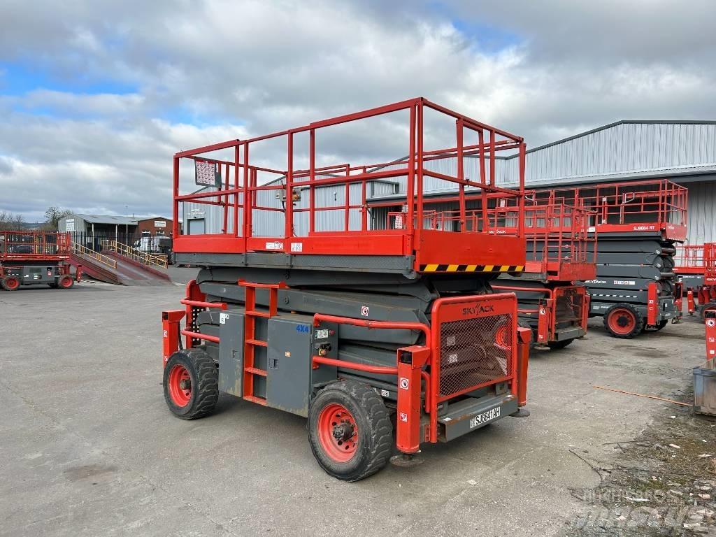 SkyJack SJ 8841 RT Nožnicové zdvíhacie plošiny