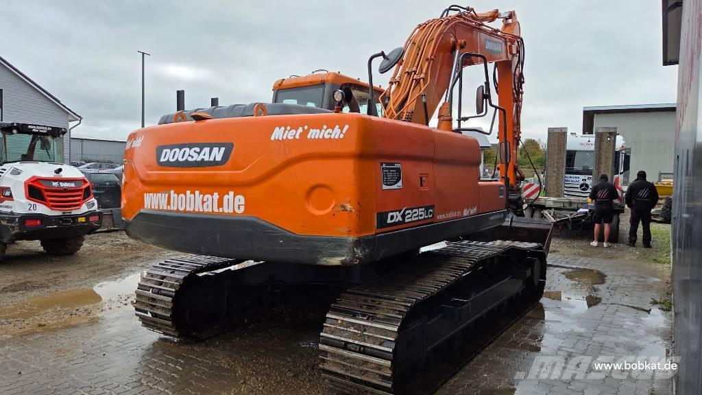 Doosan DX 225 LC Pásové rýpadlá