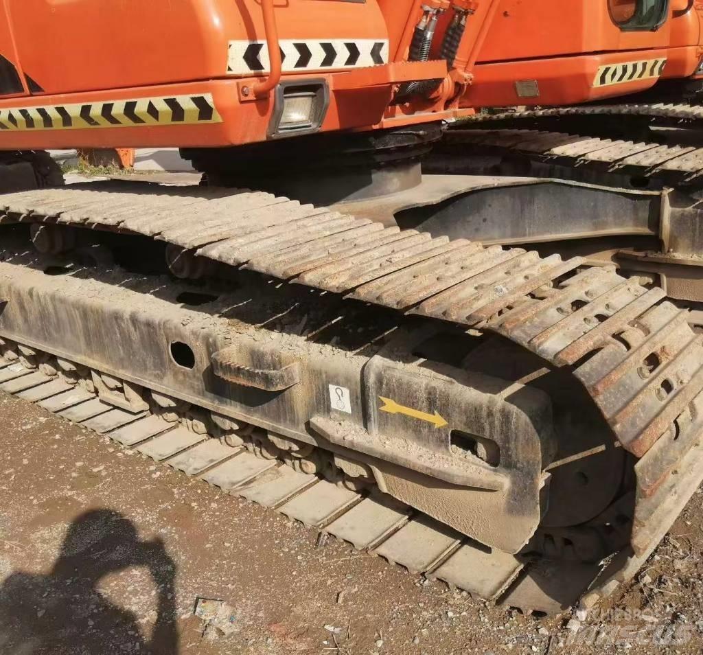 Doosan DH 220 Pásové rýpadlá