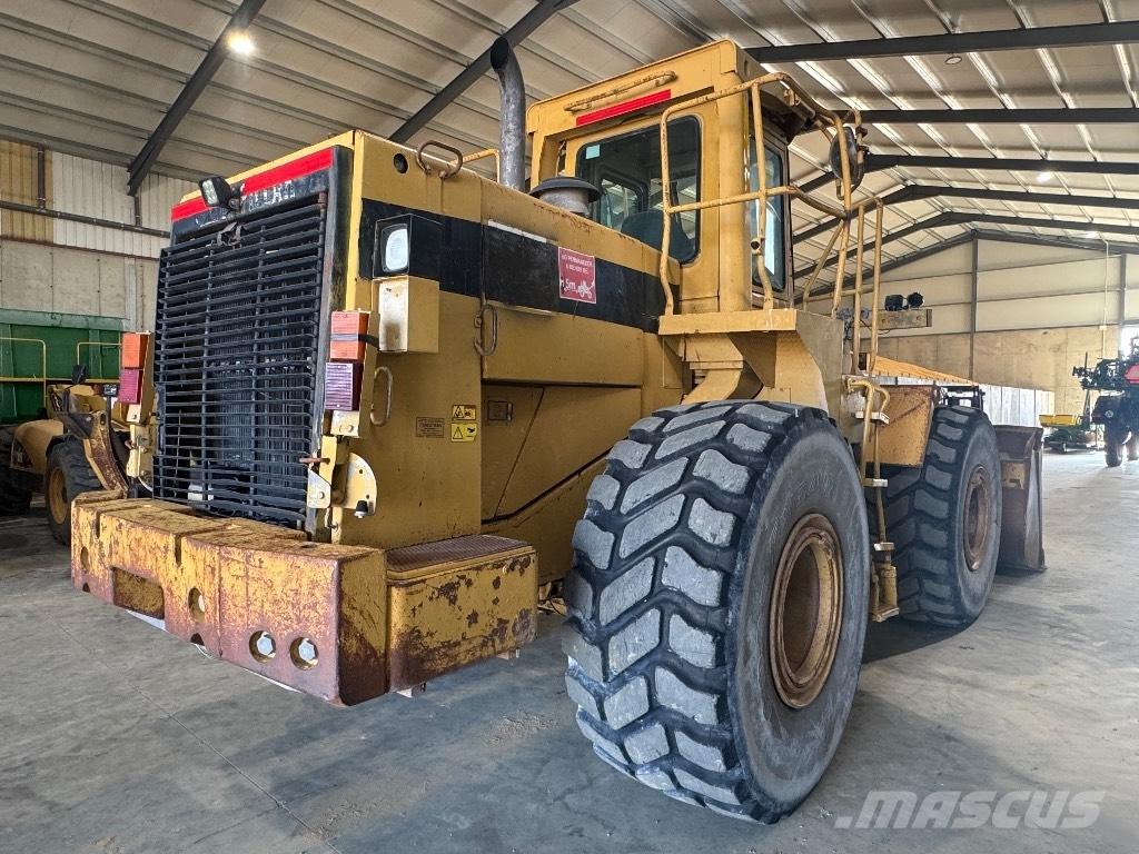 CAT 966 F Kolesové nakladače