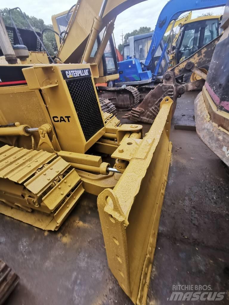 CAT D 3 C Pásové dozéry