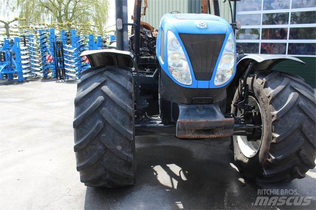 New Holland T7030 Traktory