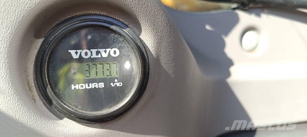 Volvo ECR235EL Pásové rýpadlá