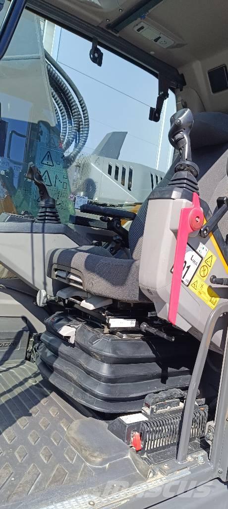 Volvo ECR235EL Pásové rýpadlá