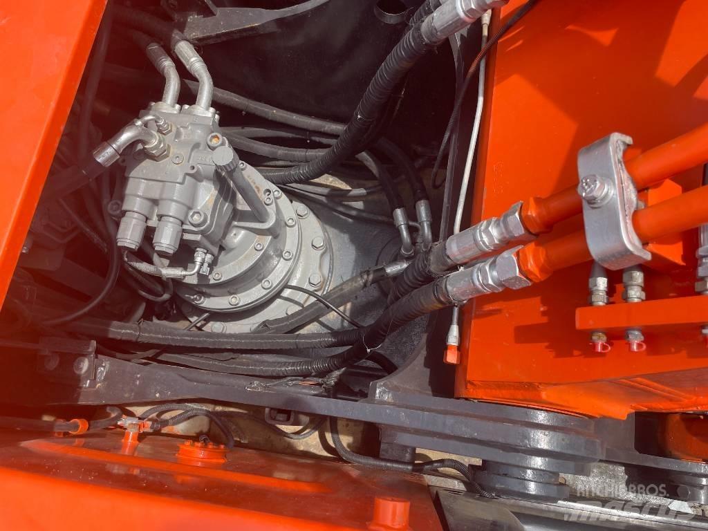 Hitachi ZX 200 Pásové rýpadlá