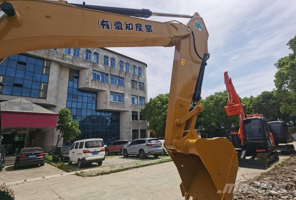 CAT 325D Pásové rýpadlá