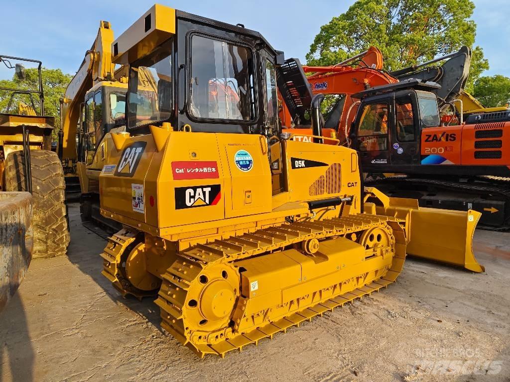 CAT D 5 K Pásové dozéry