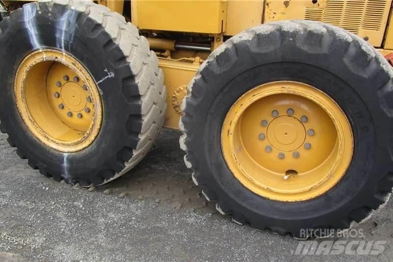CAT 140H Grejdery