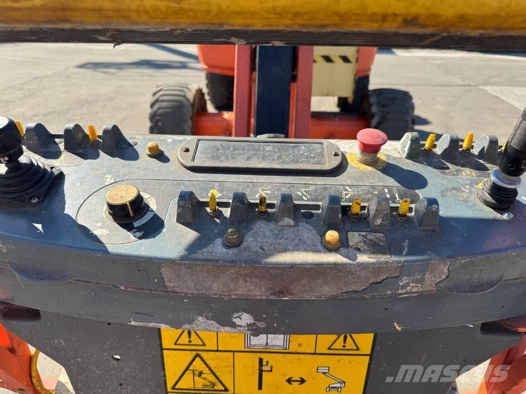 JLG 450 AJ Kĺbové plošiny